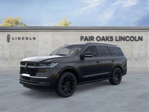 New 2025 Lincoln Navigator Reserve w/ Jet Appearance Package image 1
