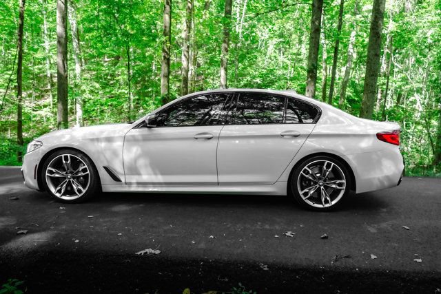 Used 2020 BMW M550i xDrive w/ Dynamic Handling Package AWD/4WD image 9