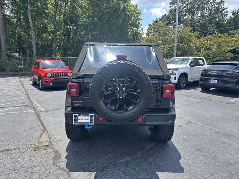 Used 2023 Jeep Wrangler Unlimited Sahara AWD/4WD image 8