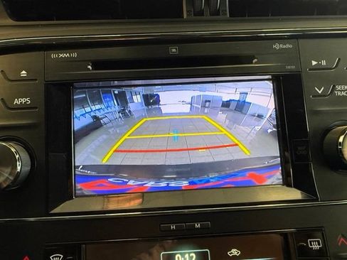 Used 2016 Toyota Avalon Limited w/ Toyota Safety Sense Package FWD image 17
