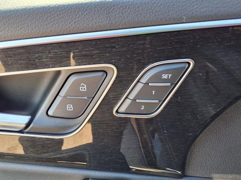 Used 2025 Audi Q7 3.0T Premium Plus w/ Premium Plus Package image 9