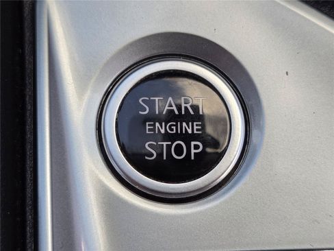 Used 2019 Nissan Altima 2.5 SV FWD image 18