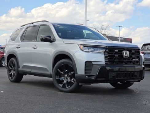 New 2026 Honda Pilot Black Edition image 2
