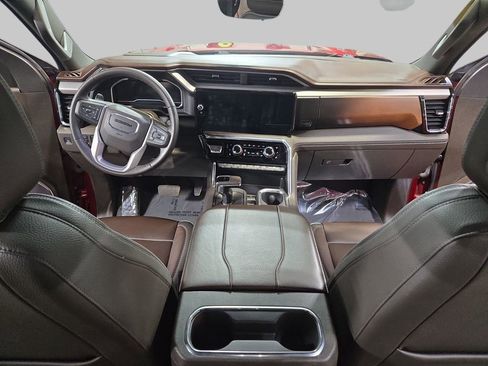 Used 2023 GMC Sierra 1500 Denali w/ Technology Package AWD/4WD image 9