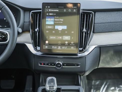 New 2027 Volvo XC90 B6 Plus AWD/4WD image 21