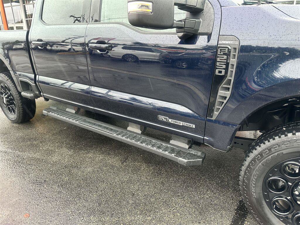 Used 2025 Ford F250 Lariat w/ Lariat Ultimate Package AWD/4WD image 10
