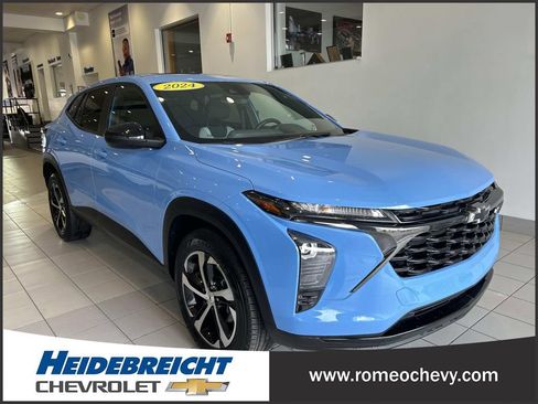 Used 2024 Chevrolet Trax RS w/ Sunroof Package image 1