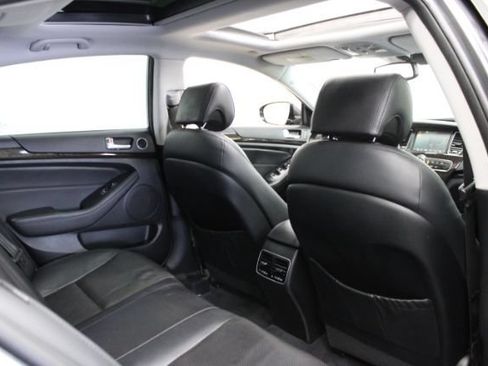 Used 2014 Kia Cadenza Premium w/ Luxury Package FWD image 24