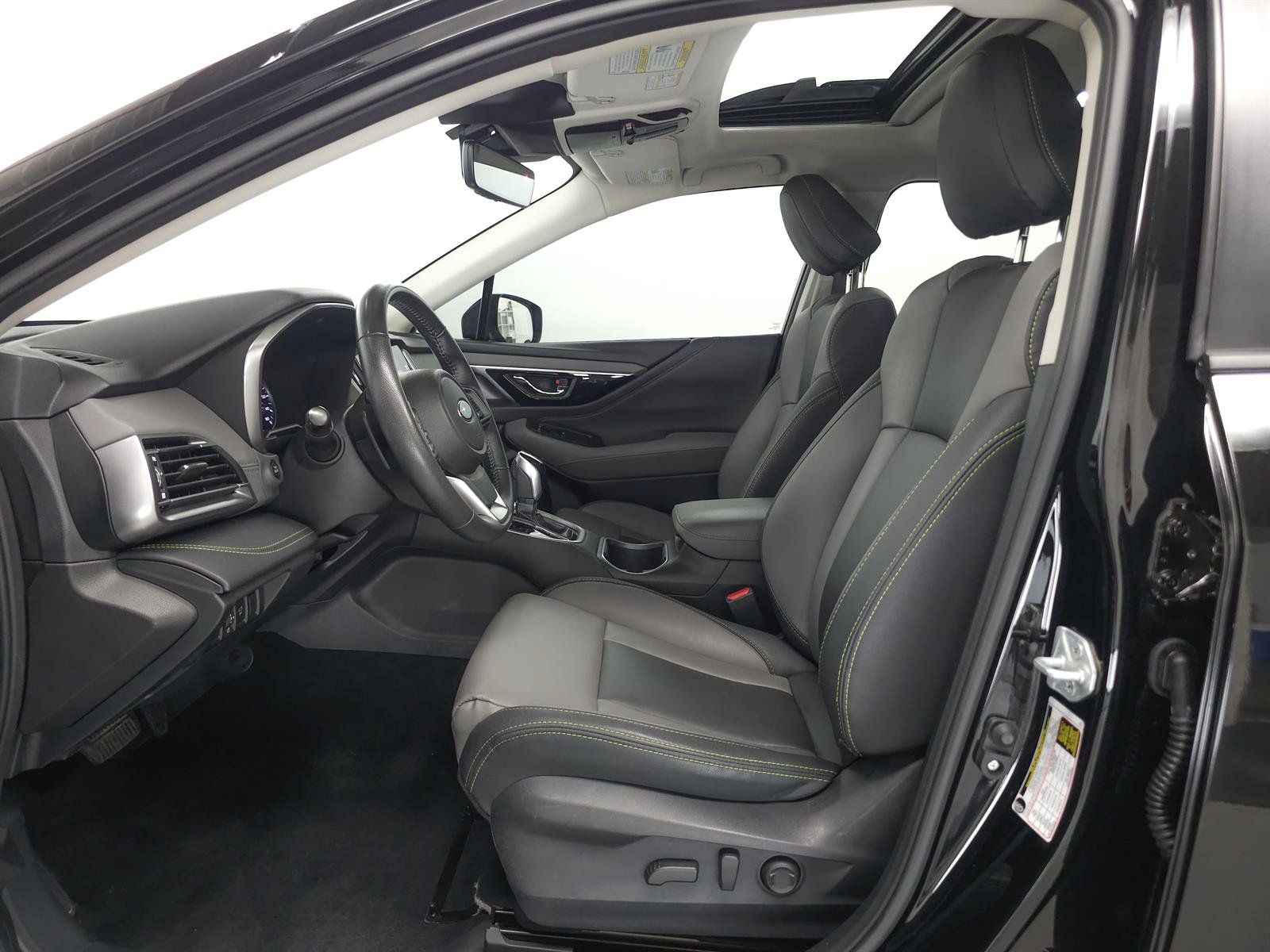Used 2023 Subaru Outback Onyx Edition XT AWD/4WD image 4