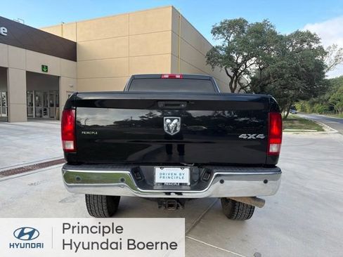 Used 2015 RAM 2500 Tradesman w/ Chrome Appearance Group AWD/4WD image 3