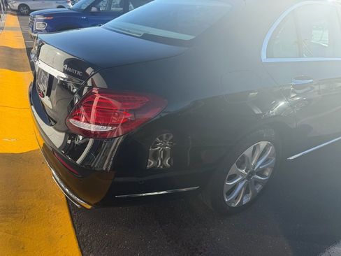 Used 2018 Mercedes-Benz E 300 4MATIC image 4