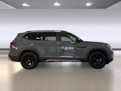 Used 2024 Volkswagen Atlas Peak Edition SEL AWD/4WD image 8