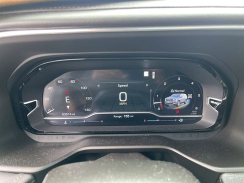 Used 2023 GMC Yukon XL Denali AWD/4WD image 6