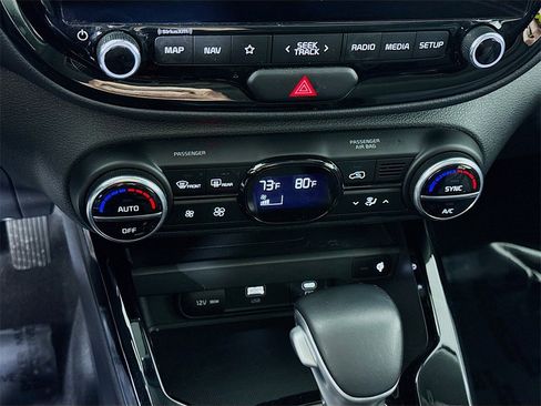 Used 2023 Kia Soul EX image 10