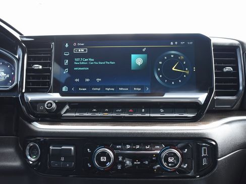 Used 2025 Chevrolet Silverado 1500 RST image 18