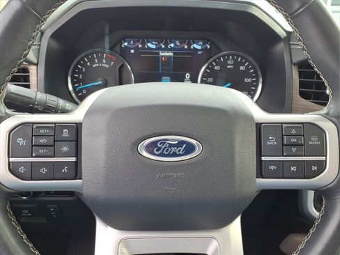 Used 2024 Ford Expedition Limited image 29