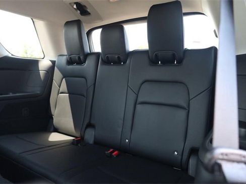 Certified 2024 Nissan Pathfinder SL image 28