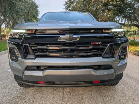 Used 2026 Chevrolet Colorado Z71 w/ Technology Package AWD/4WD image 2