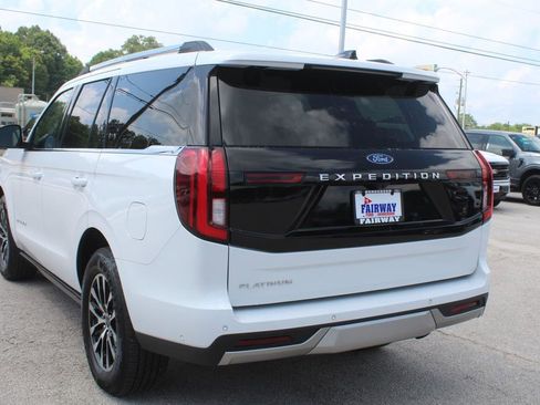 Used 2025 Ford Expedition Platinum AWD/4WD image 11