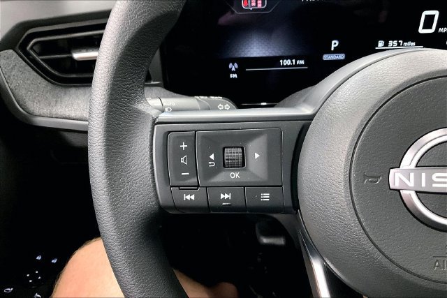 New 2027 Nissan Kicks S FWD image 23