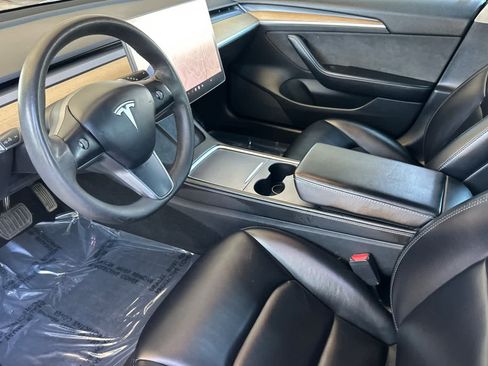 Used 2021 Tesla Model 3 Standard Range Plus image 11