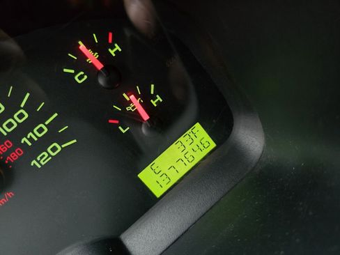 Used 2006 Ford F150 XLT image 15