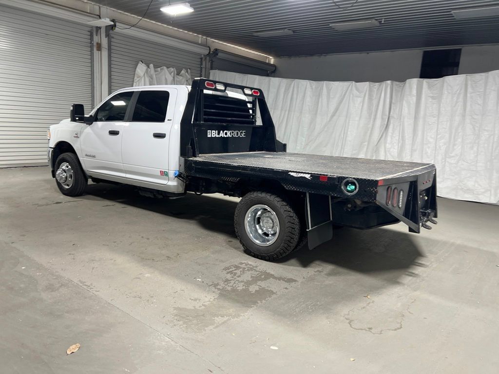 Used 2024 RAM 3500 SLT w/ Quick Order Package 2YG SLT AWD/4WD image 5