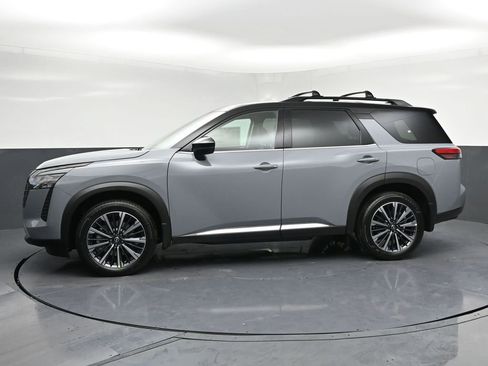 New 2026 Nissan Pathfinder Platinum AWD/4WD image 2