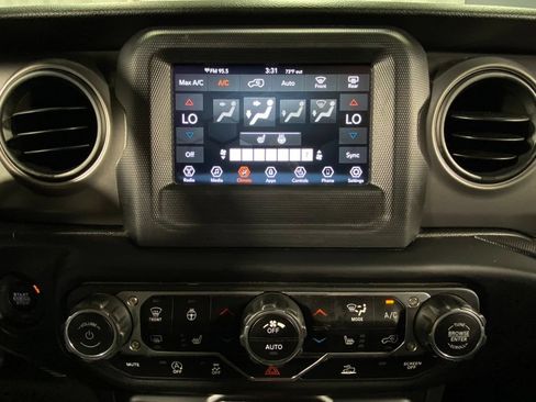 Used 2021 Jeep Wrangler Unlimited Sport AWD/4WD image 21