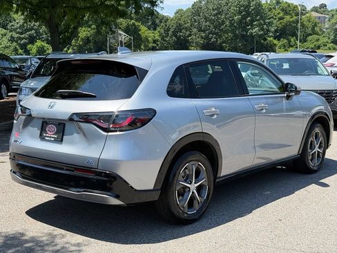 Used 2025 Honda HR-V EX-L image 10
