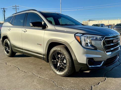 Used 2024 GMC Terrain AT4 w/ Infotainment Package II image 6