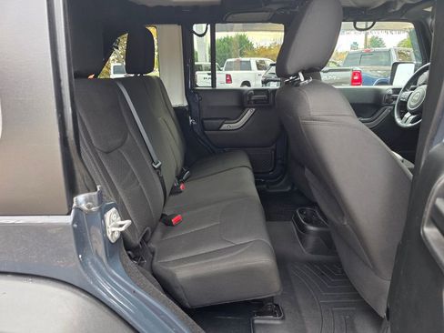 Used 2018 Jeep Wrangler Unlimited Sport S image 21