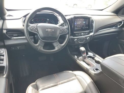 Used 2023 Chevrolet Traverse RS AWD/4WD image 14