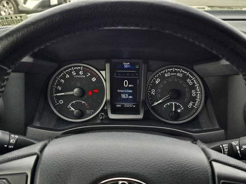 Used 2023 Toyota Tacoma TRD Off-Road image 27
