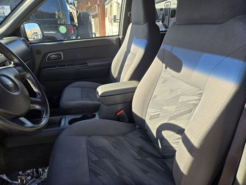 Used 2005 Chevrolet Colorado LS image 15