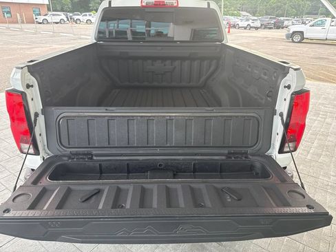 Used 2025 Chevrolet Colorado Trail Boss AWD/4WD image 13