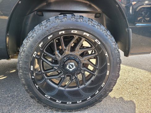 Used 2017 RAM 1500 Express AWD/4WD image 7