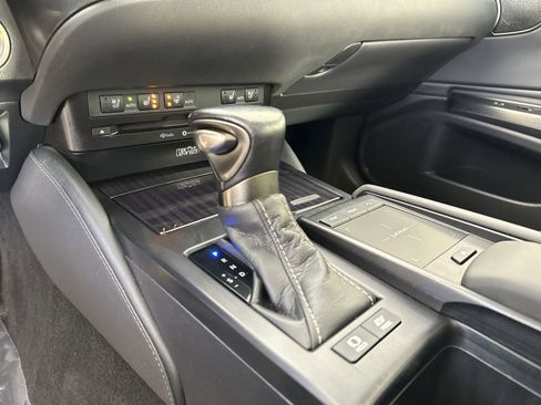 Used 2021 Lexus ES 300h w/ Premium Package image 17