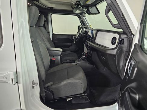 Used 2024 Jeep Wrangler Sport S image 37