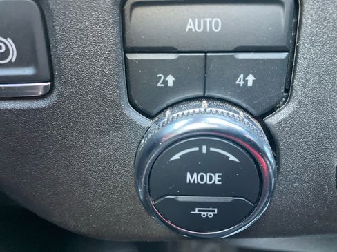 Used 2024 GMC Sierra 1500 SLT AWD/4WD image 15
