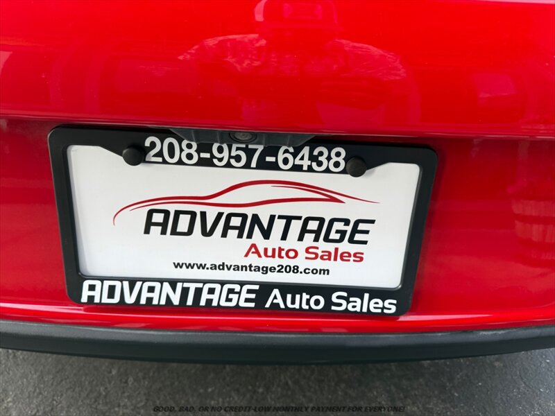 Used 2017 Chevrolet Cruze LT w/ Sun And Sound Package FWD image 32