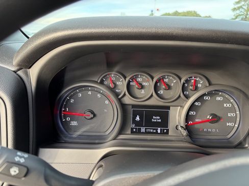 Used 2025 GMC Sierra 2500 Pro image 9