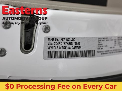 Used 2024 Chrysler Pacifica Limited FWD image 34