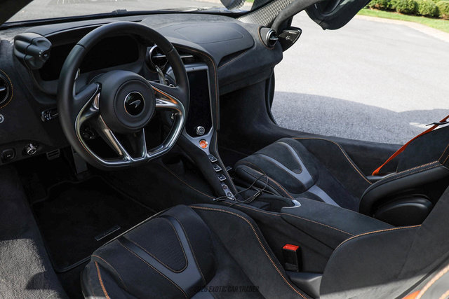 Used 2025 McLaren 750S RWD image 43