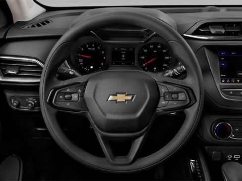 Used 2025 Chevrolet TrailBlazer ACTIV w/ Convenience Package FWD image 8