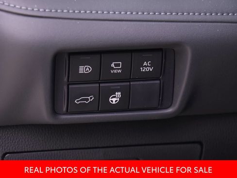 Used 2026 Toyota Highlander Limited image 15