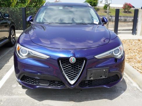 Used 2018 Alfa Romeo Stelvio Ti AWD/4WD image 2