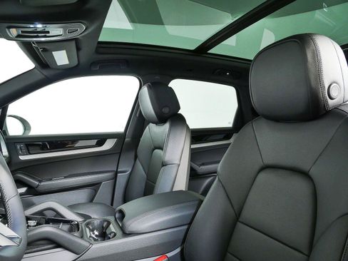 New 2026 Porsche Cayenne AWD/4WD image 5