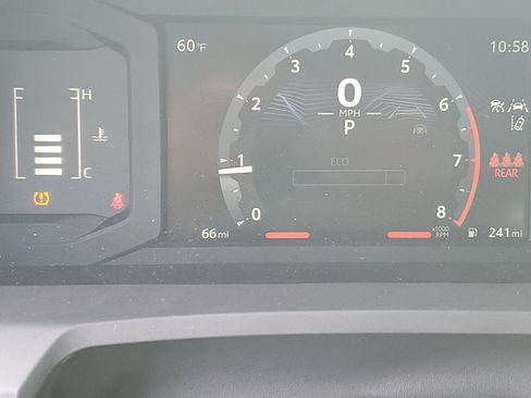 Certified 2025 Toyota Tacoma SR5 AWD/4WD image 24
