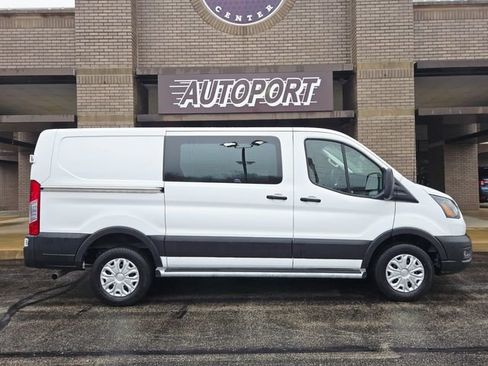 Used 2024 Ford Transit 250 250 w/ Exterior Upgrade Package image 4